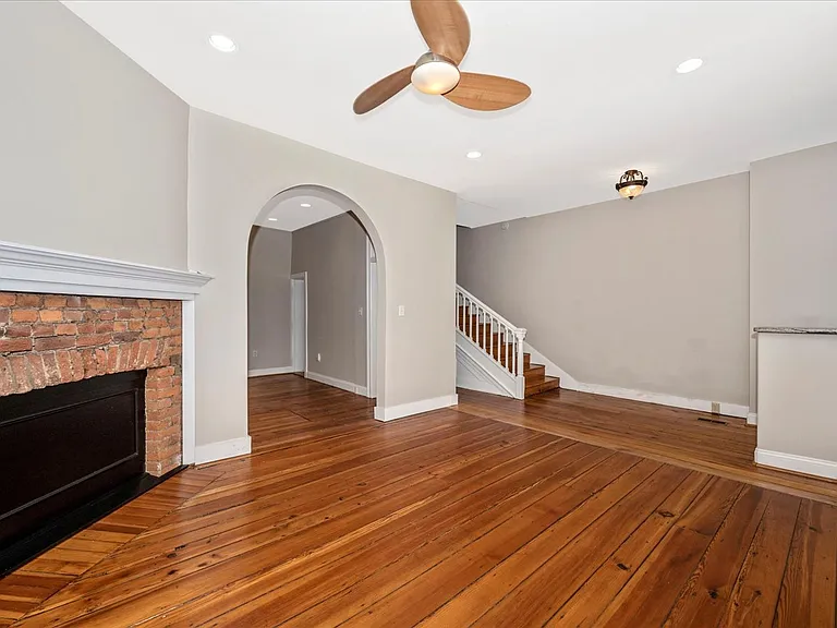315 W Patrick St — Photo 9