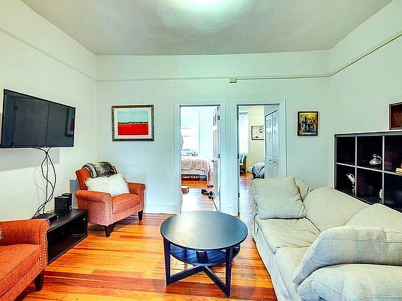 3rd image of 174 Bleecker St APT 2