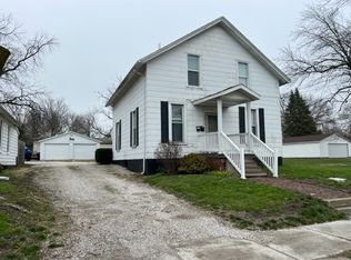 1211 W Market St, Bloomington, IL 61701