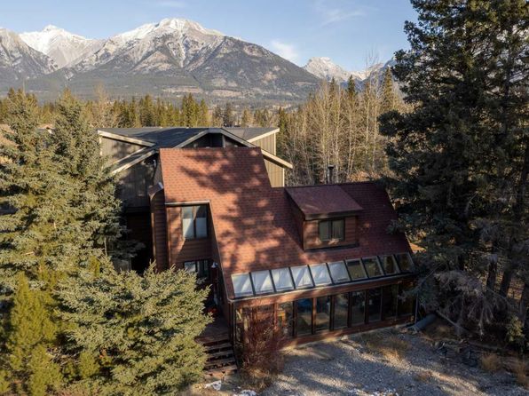 101 Rundle Dr, Canmore, AB T1W 2L8