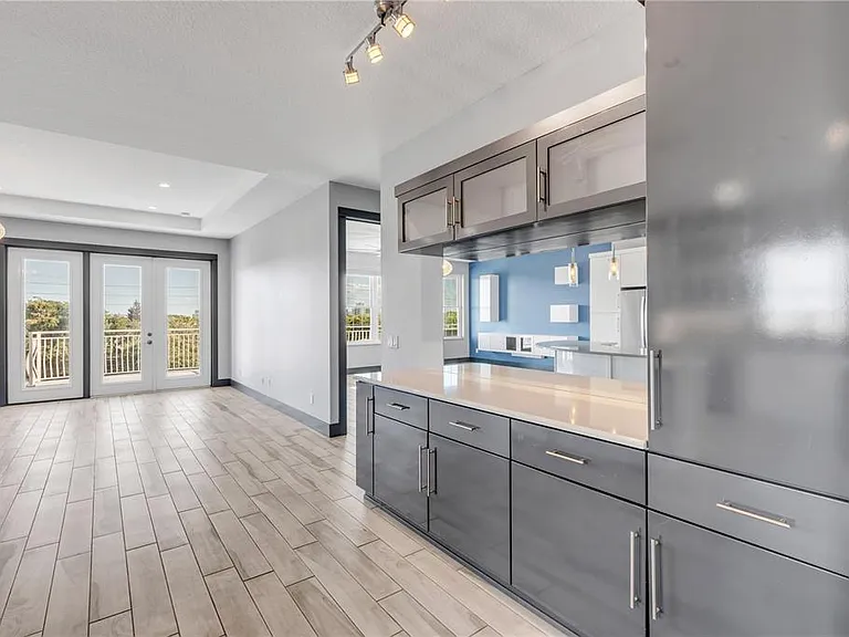 701 E 3rd Ave #PENTHOUSE — Photo 16