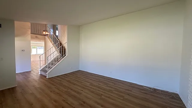 329 Regis Ave — Photo 10