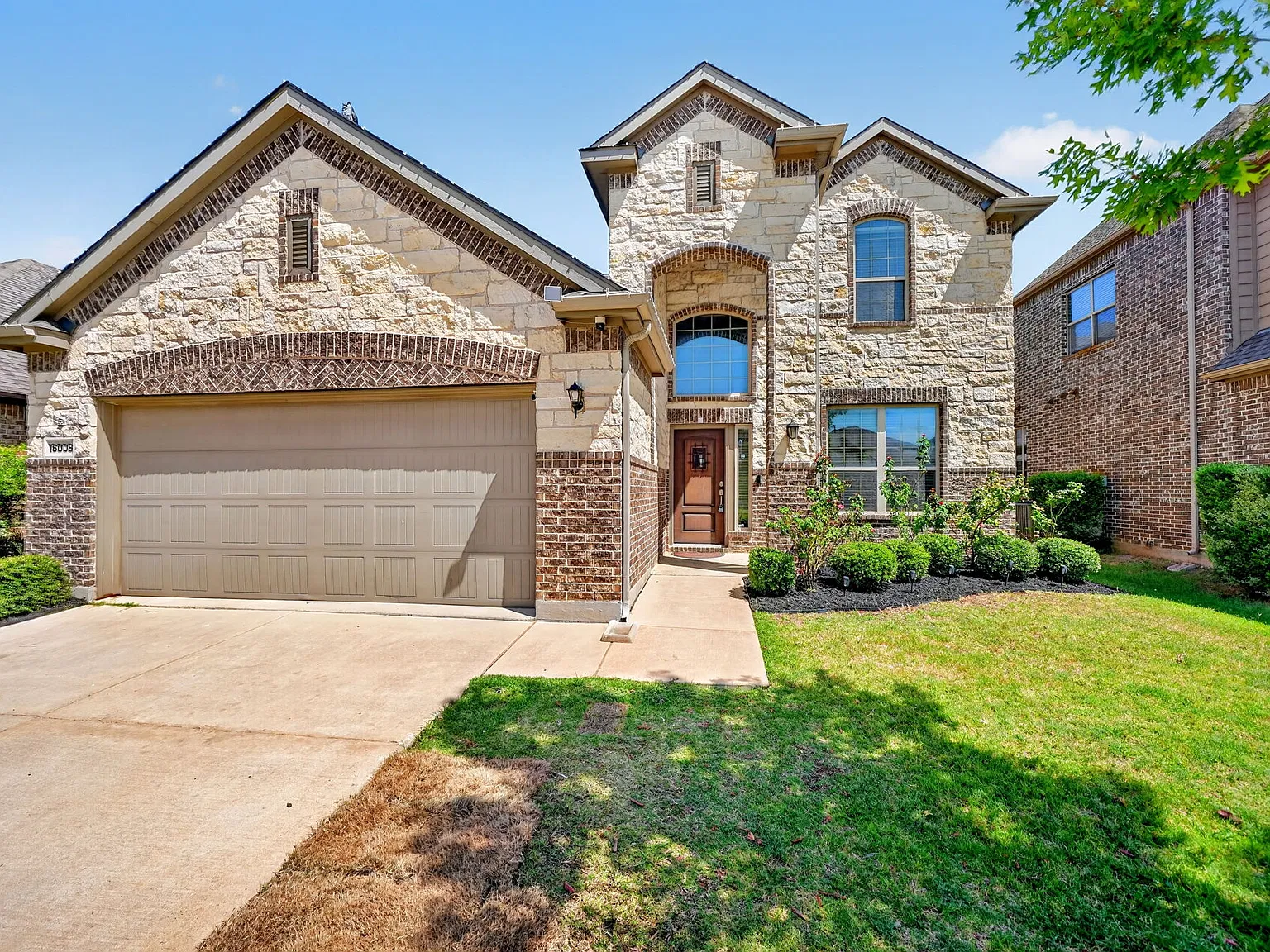 4 bed, 2704 sqft, $3,250 — Photo 1