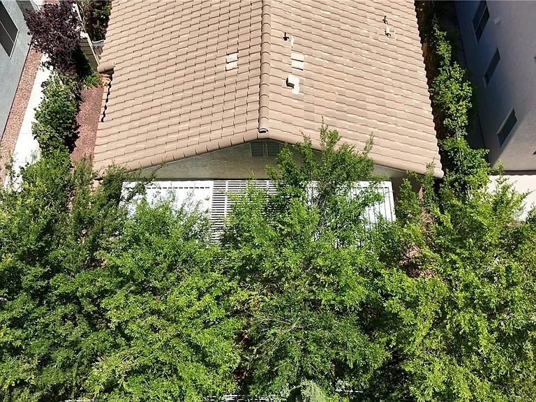 1701 Warrenville St — Photo 32