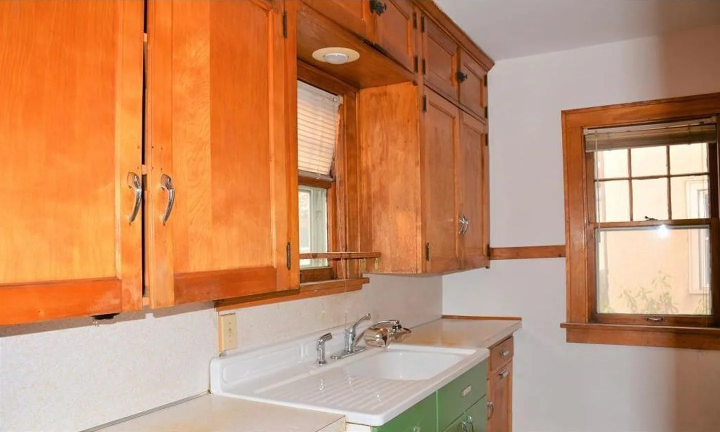 Cute 6 bedroom - Non-Duplex House In Como for September 2027! — Photo 3