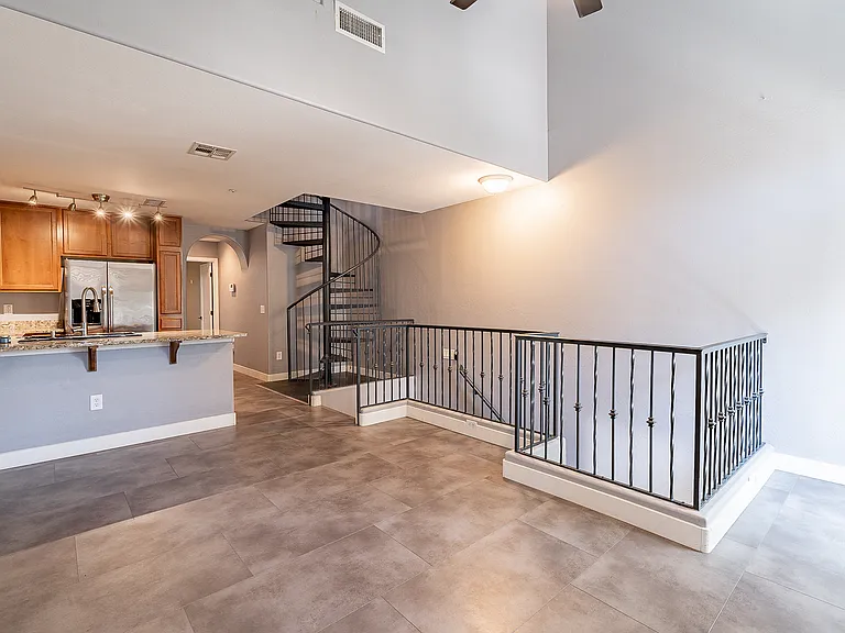 2773 S Bahama Dr — Photo 8