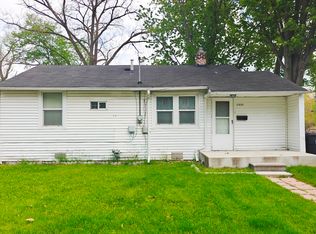 31820 Bay Ct, Westland, MI 48186
