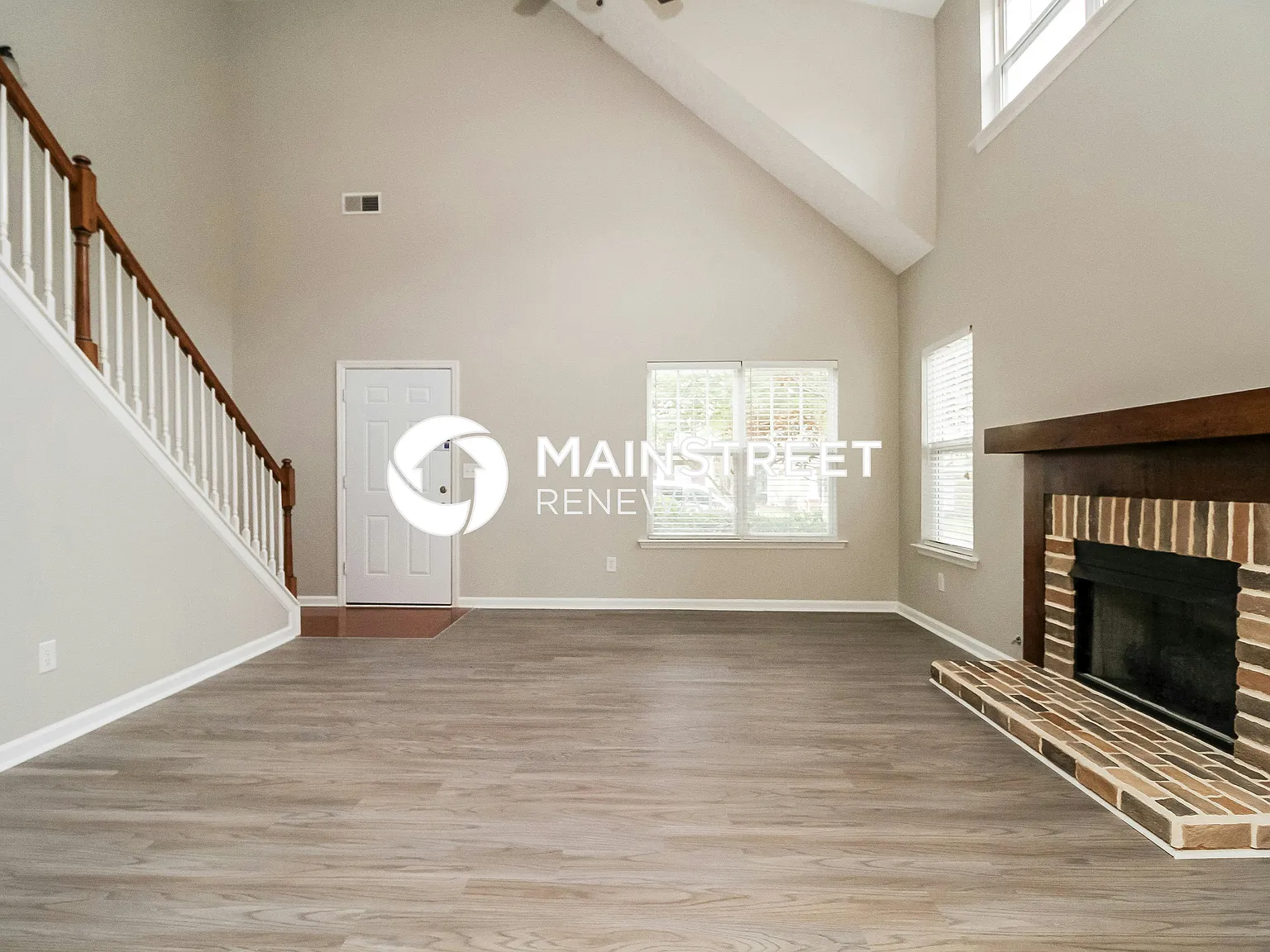 1474 Bern Dr — Photo 3