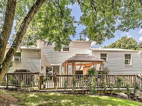 2nd image of 817 Timberwood Dr