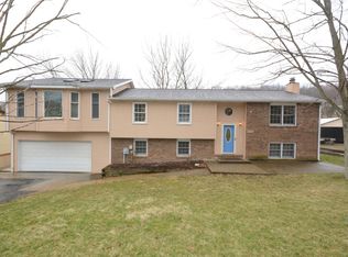 1726 Ridgewood Dr, Washington, PA 15301