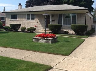 30051 Rosenbusch Dr, Warren, MI 48088