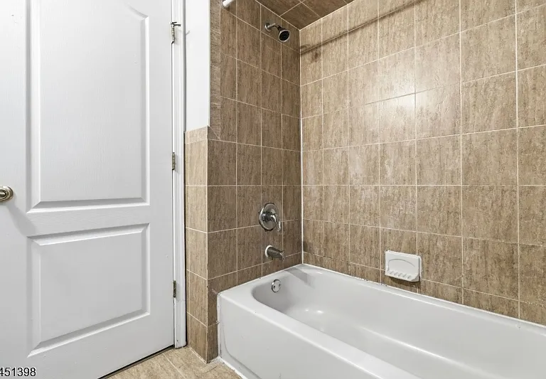 83 Farley Ave — Photo 21