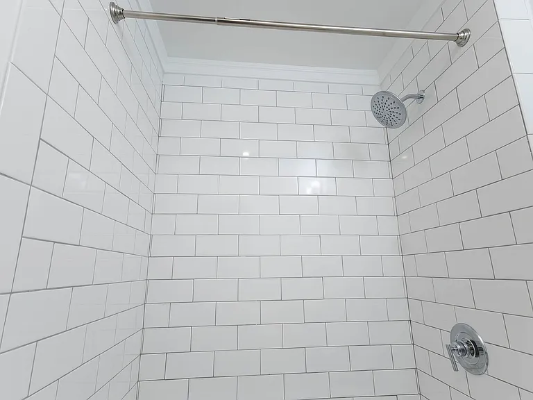 1433 1F Westbury Brownstones Bathroom