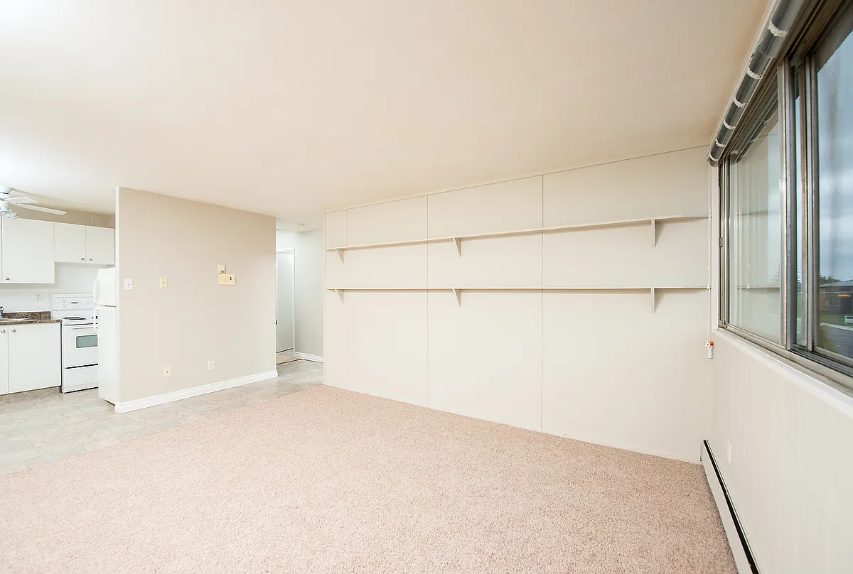 Brighton Court - $500 Off Your First Month! — Photo 3