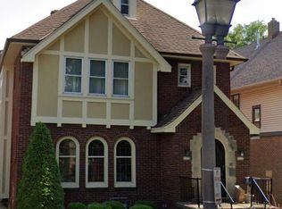 1623 E Marion St, Milwaukee, WI 53211