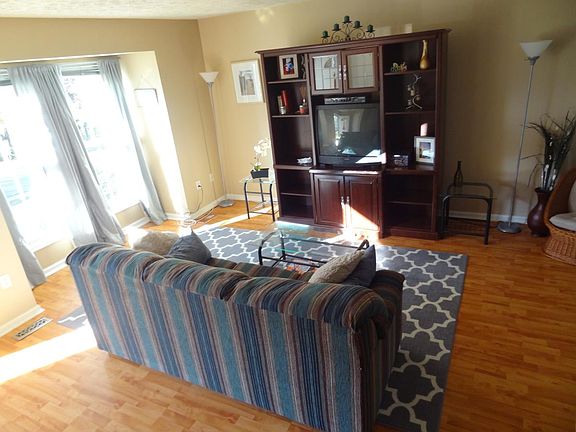 Front room - double floor window bump out