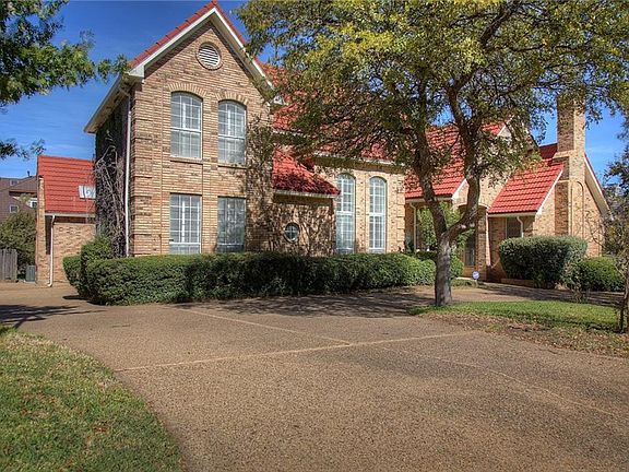 5th image of 2401 Autumn Oaks Trl