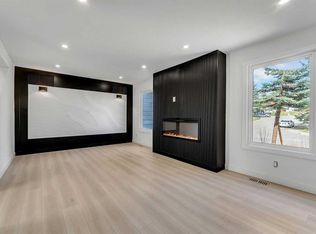 62 NE Deer Ridge Way SE, Calgary, AB T2J5Y6