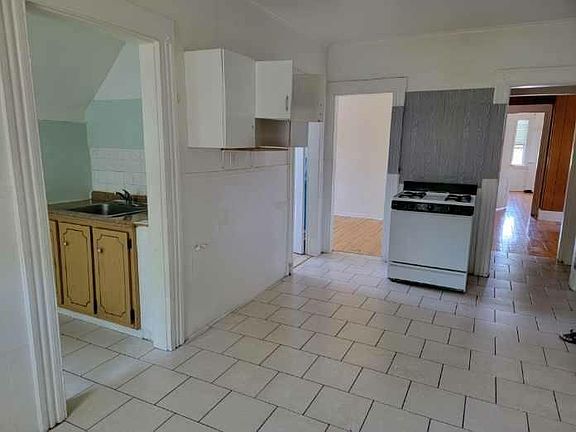 4th image of 795 Lindley St Floor 3