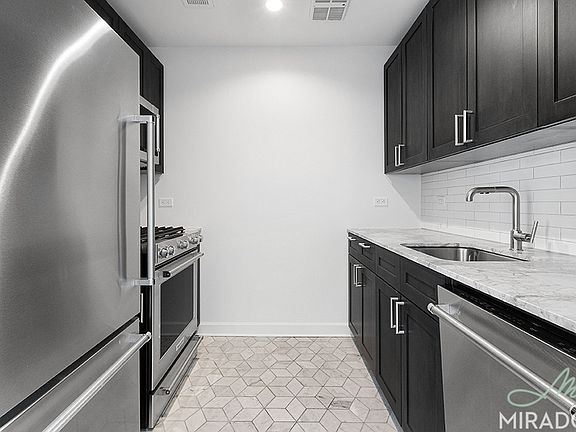 4th image of 21 W End Ave APT 3607