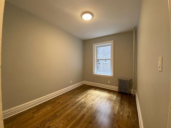 4th image of 252-254 Sip Ave #22
