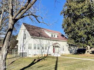 9427 Mascot Rd, Mascot, TN 37806