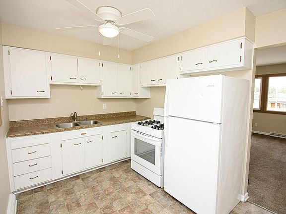 5th image of 7129 Columbia Ave #2W