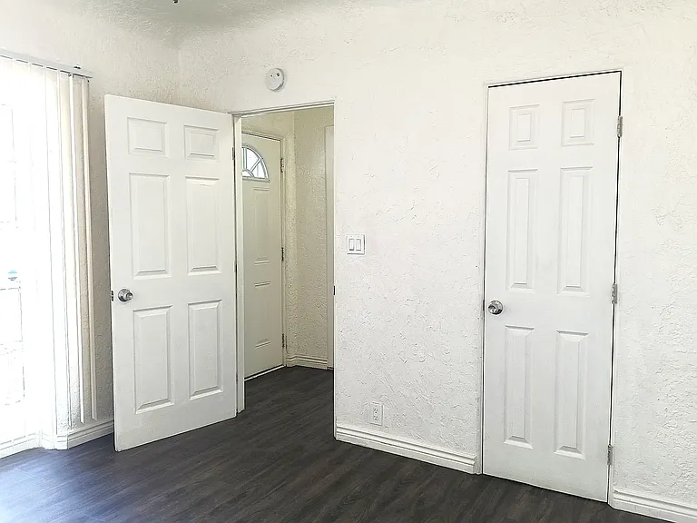 213 N 2nd Ave — Photo 5