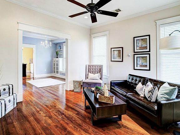 3rd image of 622 W 16th St