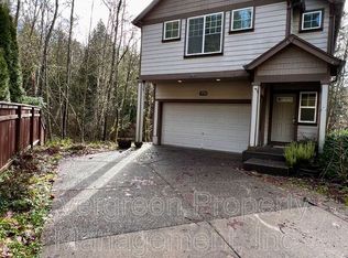 37732 Hamilton Ridge Dr, Sandy, OR 97055