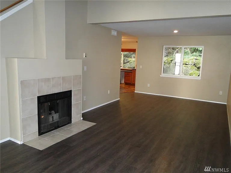 1301 NW Slate Ln #103 — Photo 4