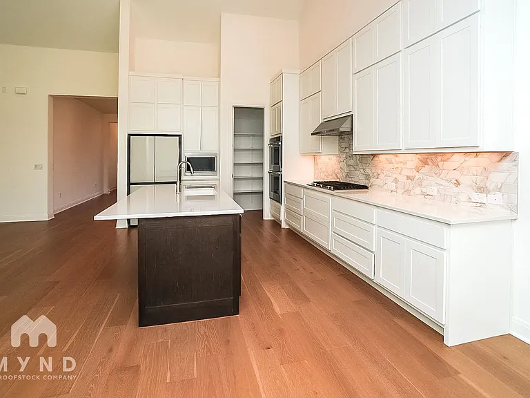 17705 Chamoix Dr — Photo 3