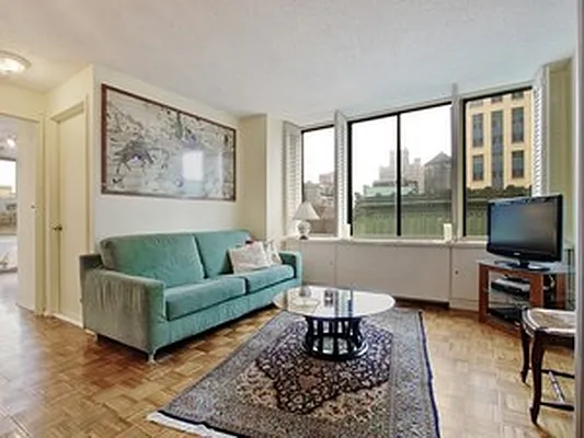 Rented by Corcoran | media 23