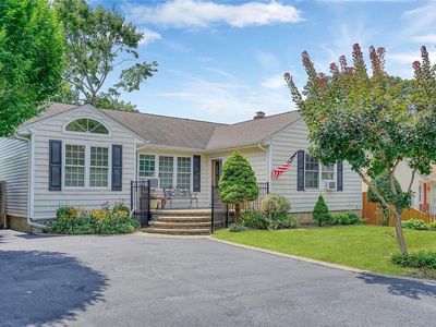 28 Teed Street, Huntington Station, NY, 11746