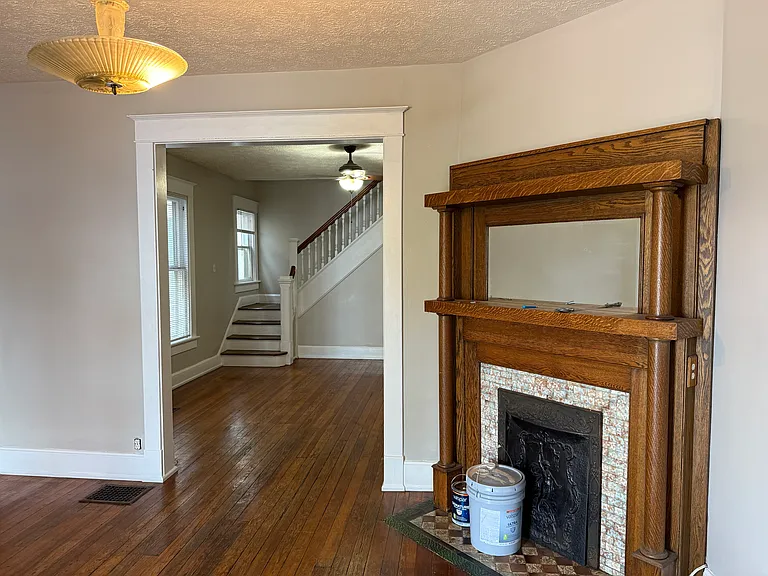 227 N Fulton St — Photo 3
