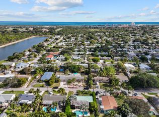 18989 SE Hillcrest Drive, Jupiter, FL 33469