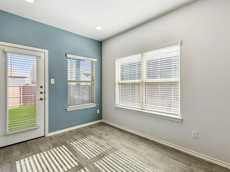 1908 Emilia Dr — Photo 21