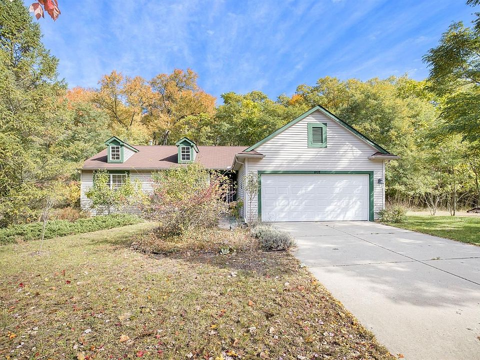1st image of 512 Emerald Glen Dr