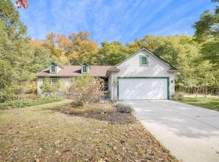 512 Emerald Glen Dr, Manchester, MI 48158