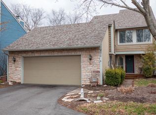 8474 Farm Pond Ln, Maineville, OH 45039