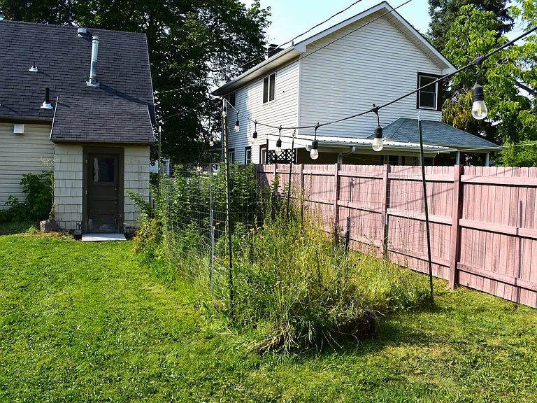 602 Blaine St — Photo 17