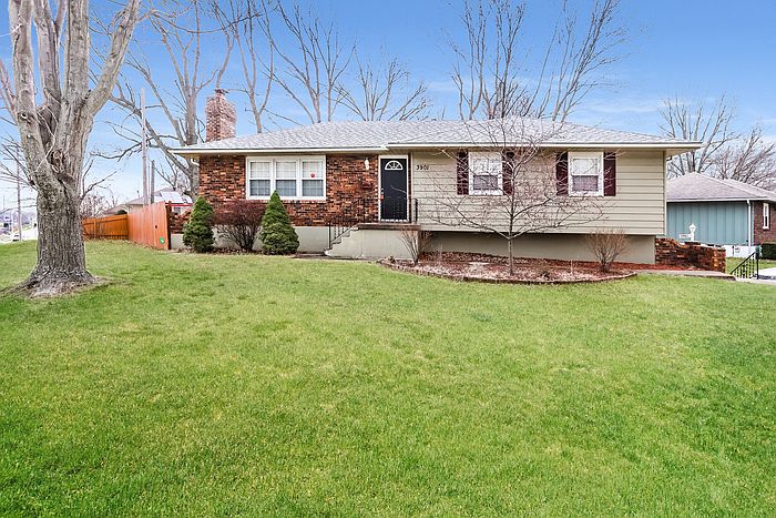 1st image of 3901 S Coventry Dr