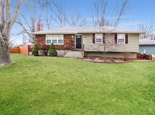 3901 S Coventry Dr, Independence, MO 64055