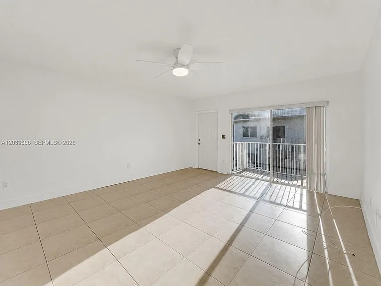 1142 99th St #23 — Photo 2