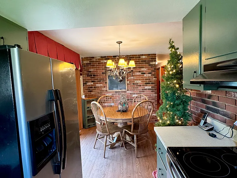 30 Princess Dr — Photo 17