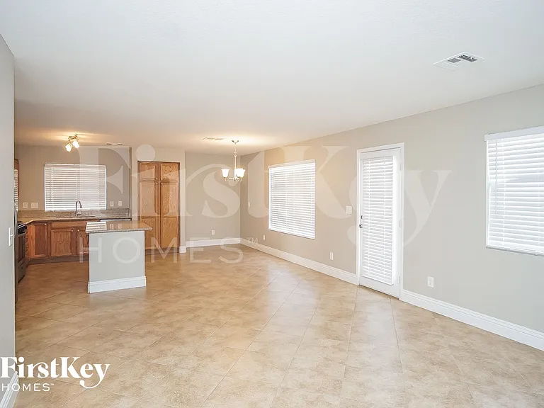 5040 Frozen Springs Ct — Photo 4