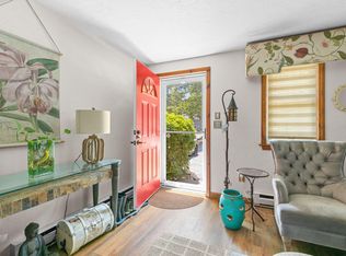 300 Falmouth Rd APT 20C, Mashpee, MA 02649