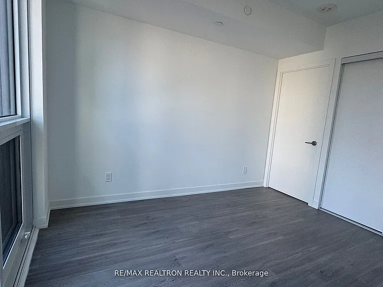 8 Wellesley St W #806 — Photo 18