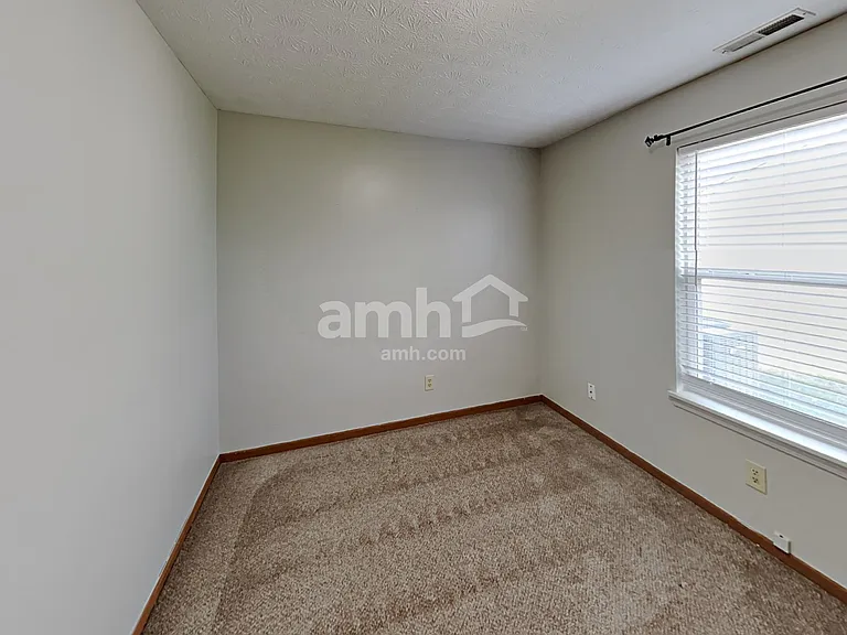 1168 Fielding Ln — Photo 18