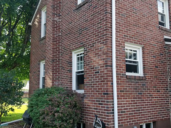 2nd image of 115 Laurelwood Dr